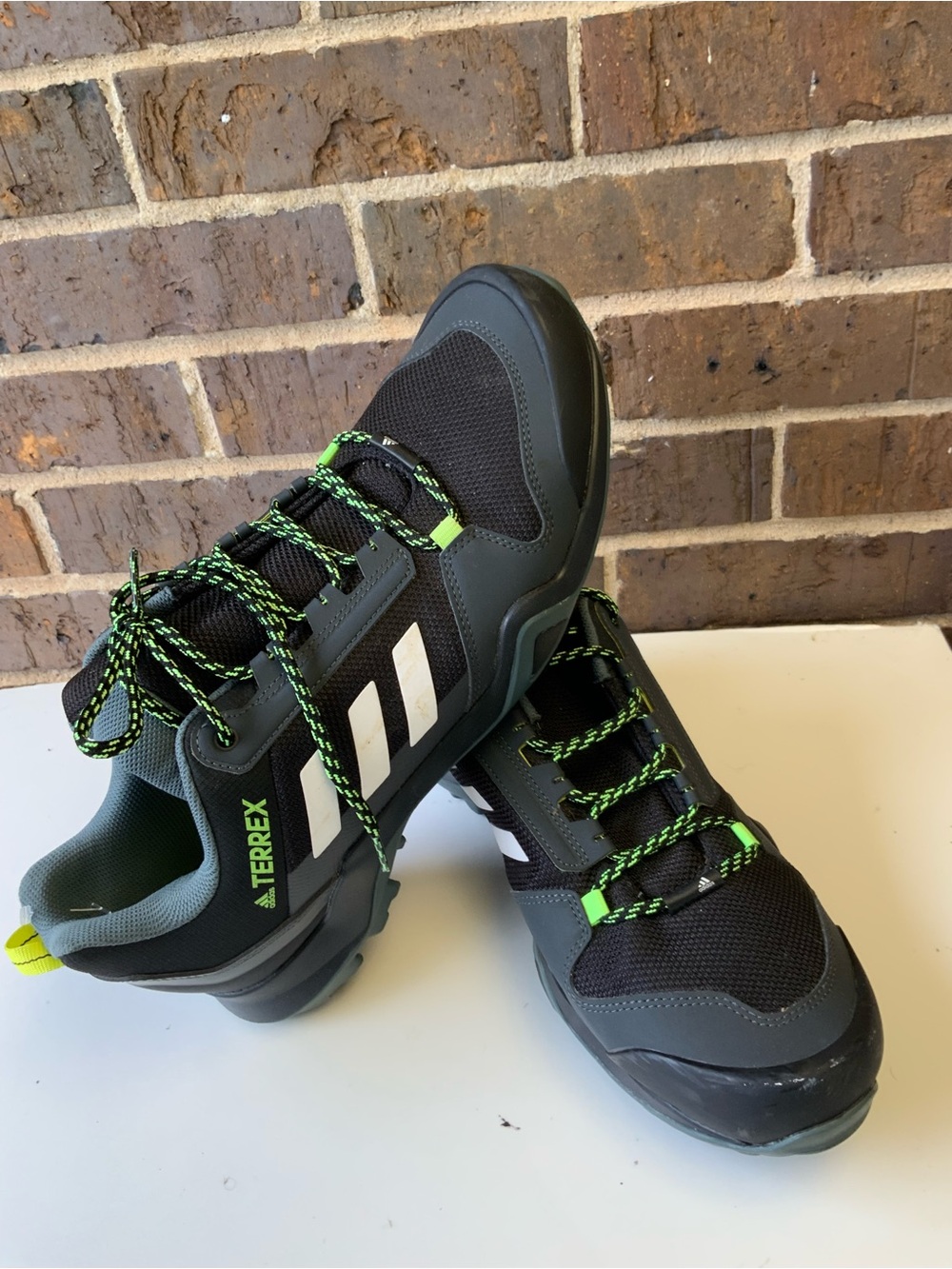 Men's Black and Green Trail Shoes
